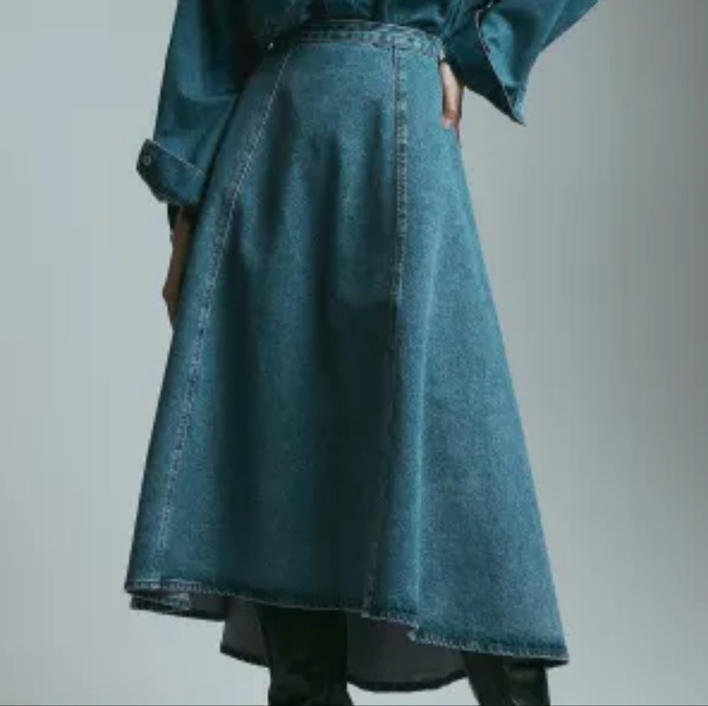 H&M Denim circle skirt denim blue sz 6 BNWT NO LOW BALLING!!!